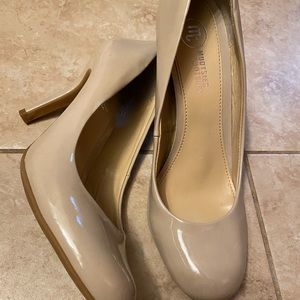 Mootsie Tootsie Nude Heels